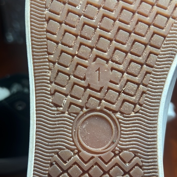 Disney nightmare before Christmas high top sneakers. Size 1. - Picture 7 of 8